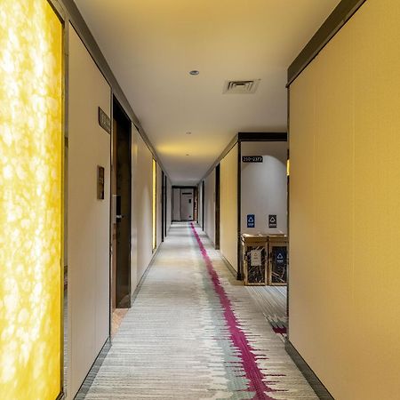 Lavande Hotel Guangzhou Tianhe Zhengjia Plaza Buitenkant foto