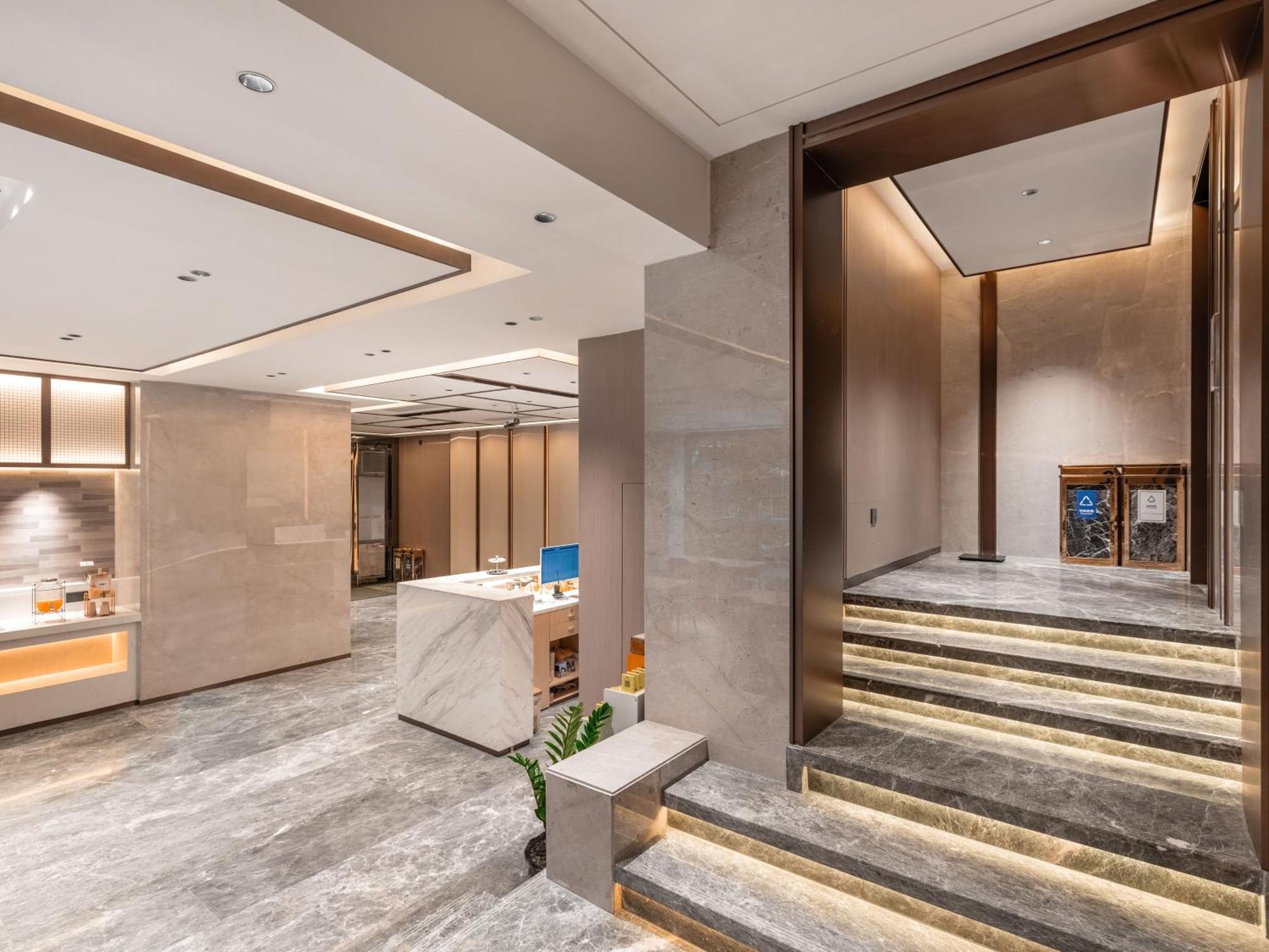Lavande Hotel Guangzhou Tianhe Zhengjia Plaza Buitenkant foto