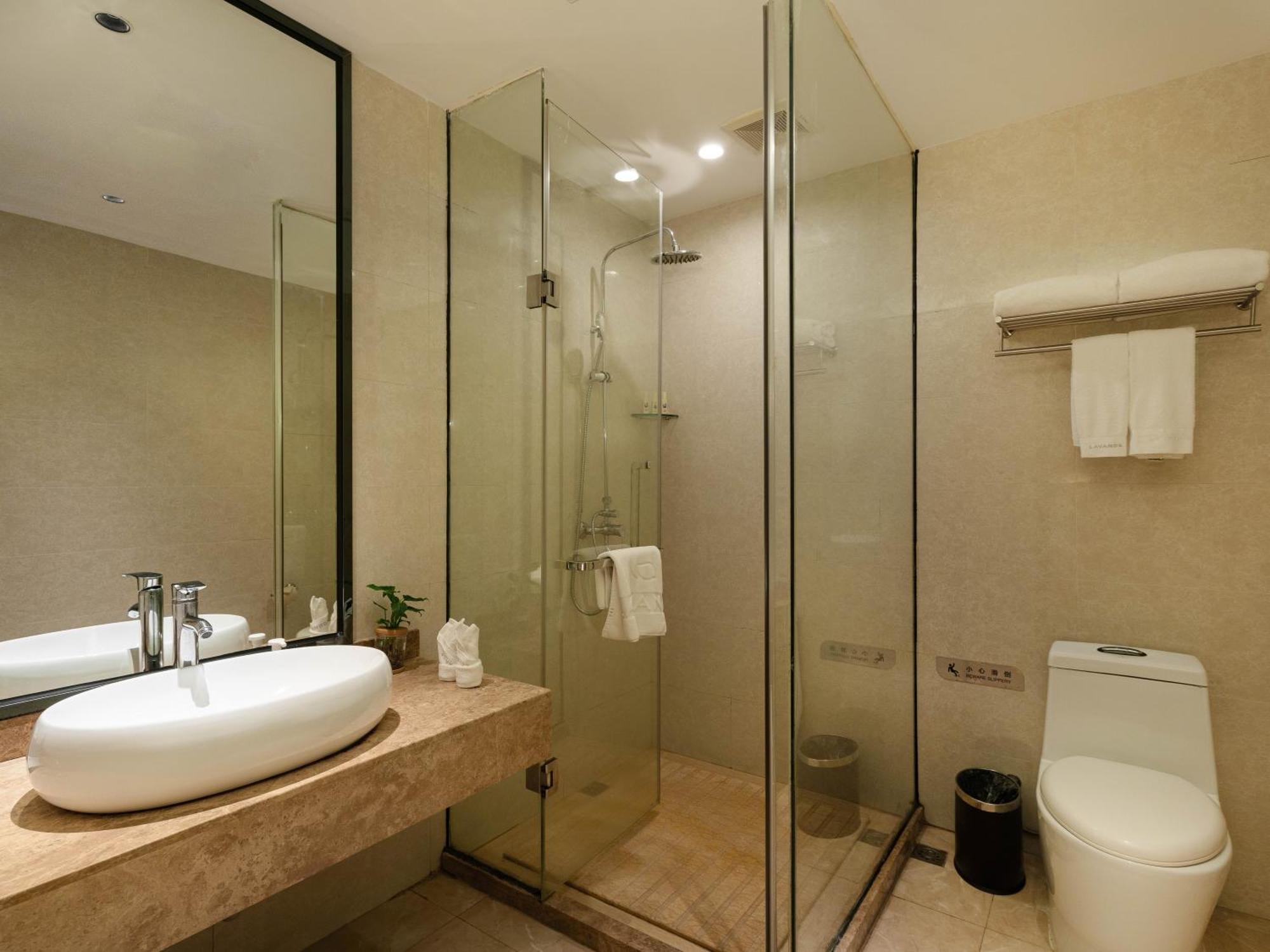 Lavande Hotel Guangzhou Tianhe Zhengjia Plaza Buitenkant foto